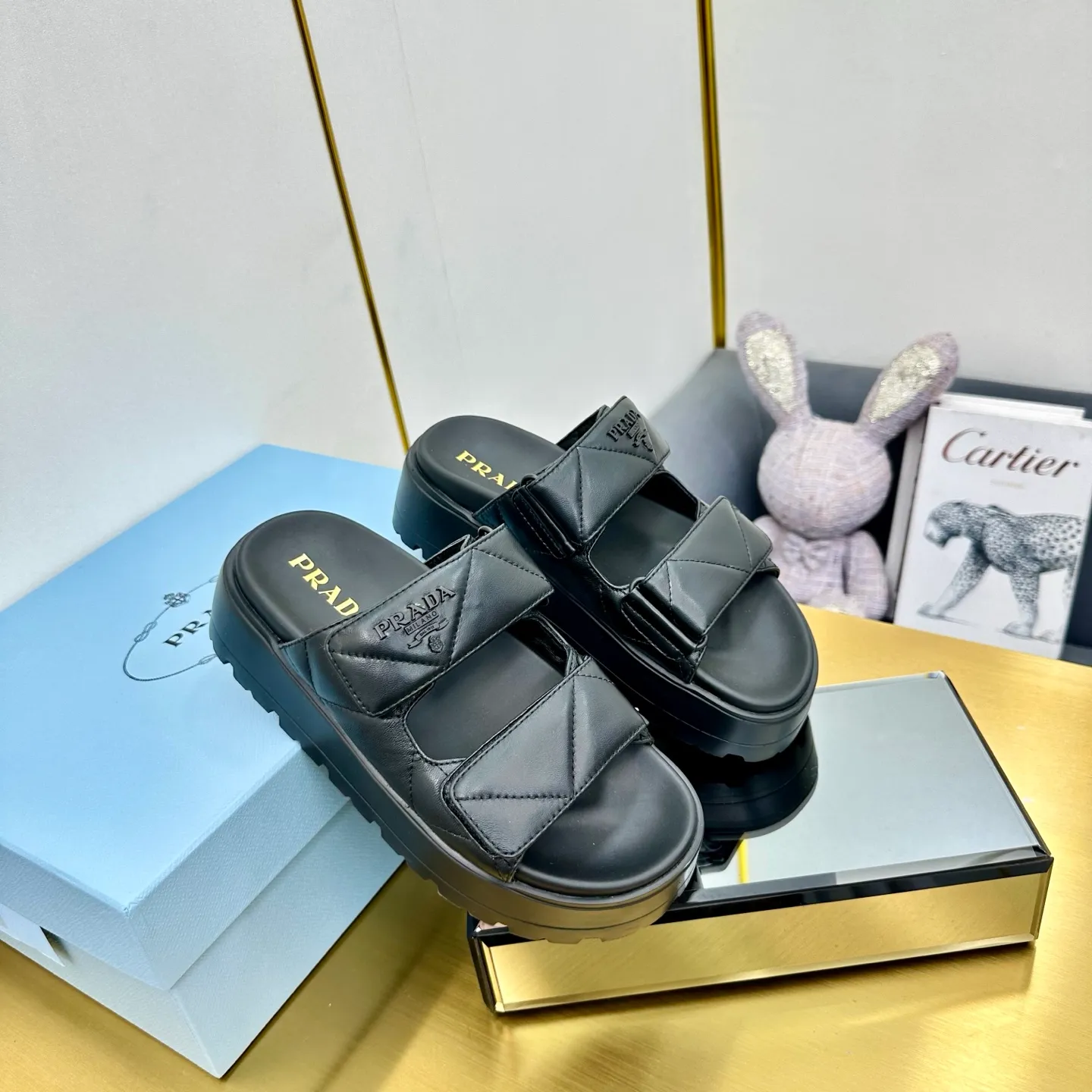 👟👟Ex-factory price 480👟👟 Women's Shoes Women's Clothing Highest Edition Prada New Thick Sole Casual Sports Shoes This sports shoe continues the timeless silhouette and is a new classic item. Crafted from leather to enhance style. The style is light, with a triangle buckle logo and a 5CM thick sole. It is suitable for all seasons and can be matched with all kinds of casual styles. In an era where various styles are full of attention, the most long-term companion and the one that captures people's hearts bit by bit is undoubtedly the white shoe. Fabric: Cowhide Lining: Sheepskin Outsole: Original rubber outsole Sole thickness: 5CM Size 35-41
